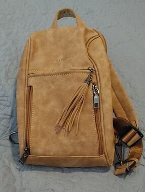 Fadeon Suede Tassel Sling Backpack in Camel
